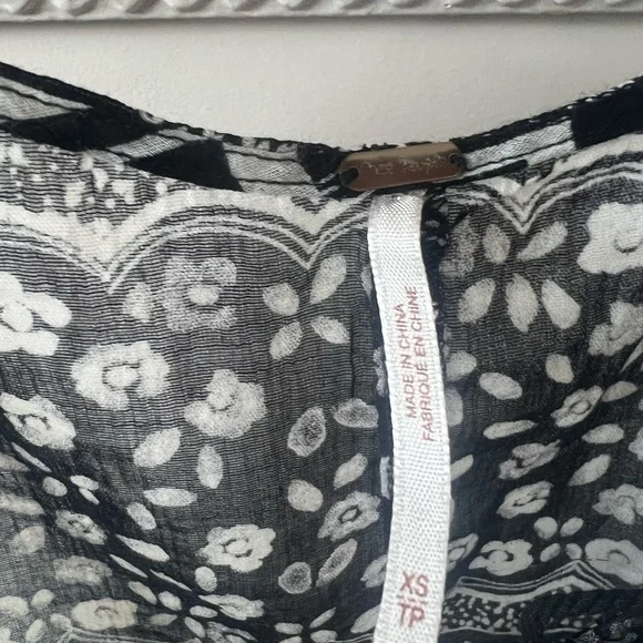 NWOT Free People Yo Yo Geo Blouse Black White Sheer Sz XS - Picture 5 of 6